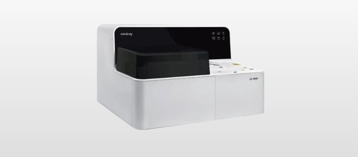 El tamaño perfecto para su laboratorio. Como uno de los analizadores de inmunoensayo por quimioluminiscencia más pequeños y completamente automatizados del mundo, el CL-900i integra una gran capacidad y una velocidad de ensayo rápida en un modelo compacto, lo que permite lograr un equilibrio perfecto entre tamaño y rendimiento en pruebas de inmunoensayo.